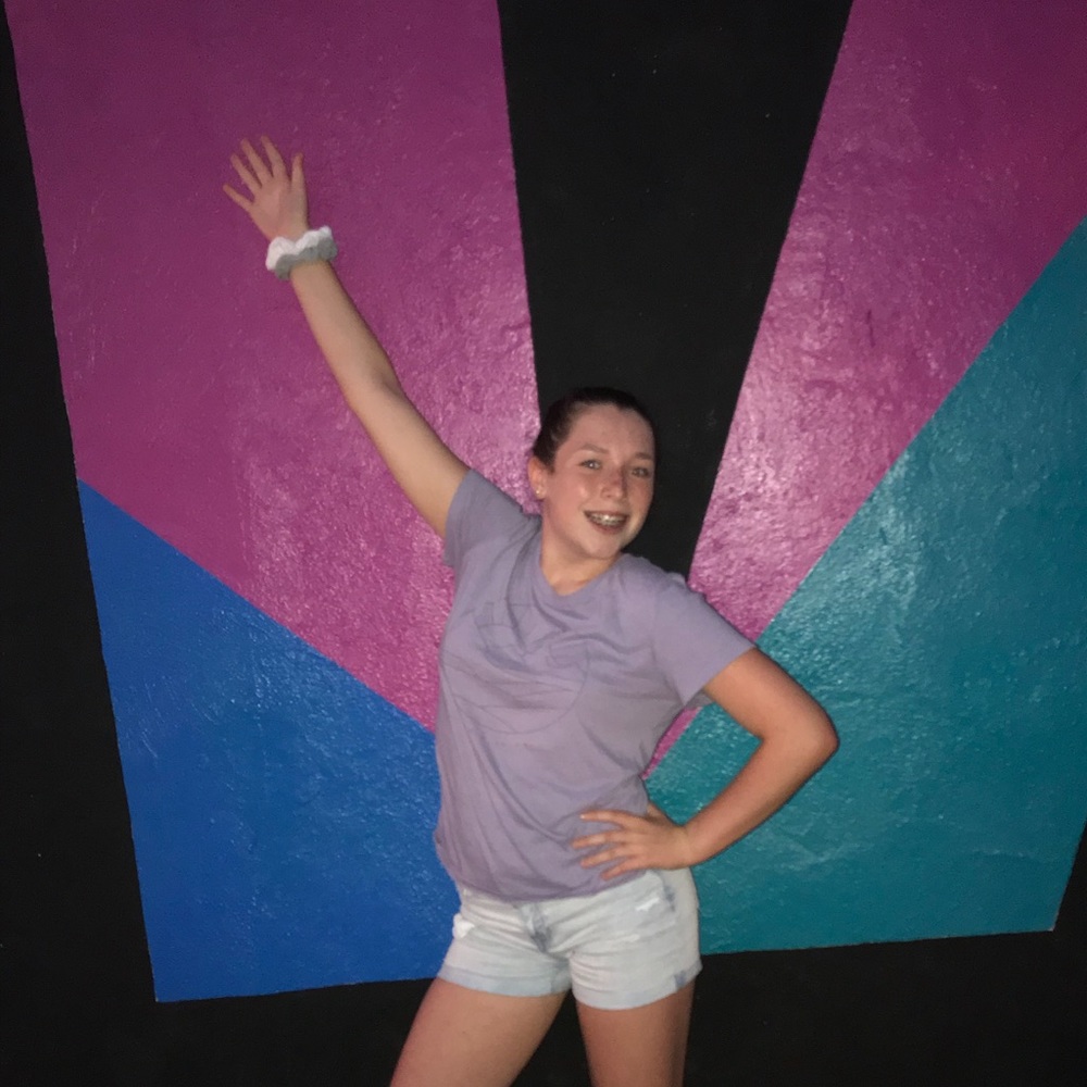 Meet your Posher, Tanis